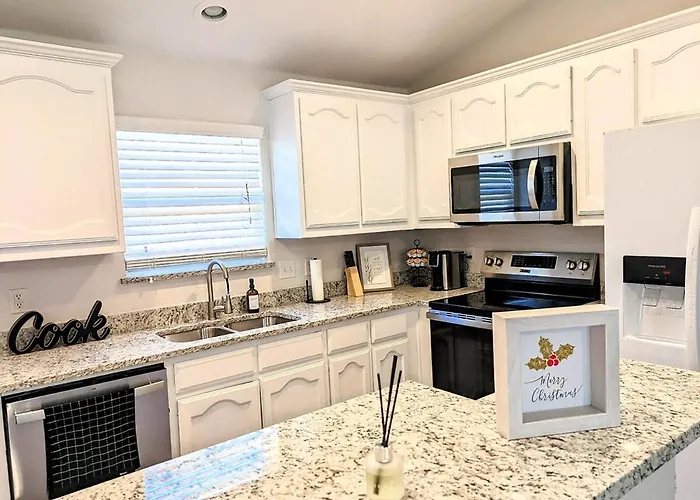 Luxury Living At Your Doorstep * Fort Worth